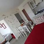 Taggiasca Con Piscina - Riva Trigoso 아파트 *