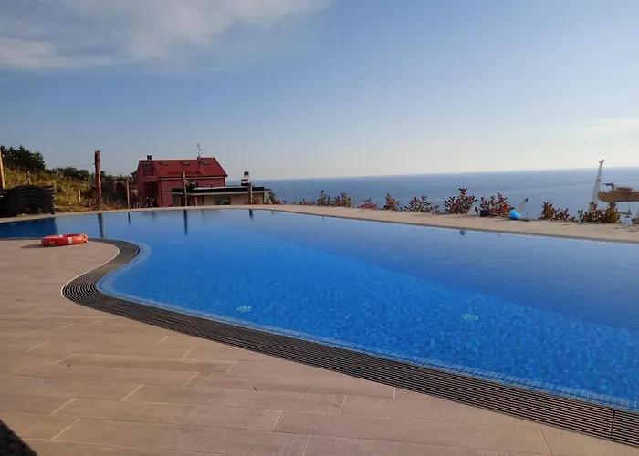 Appartamento Taggiasca Con Piscina - Riva Trigoso *