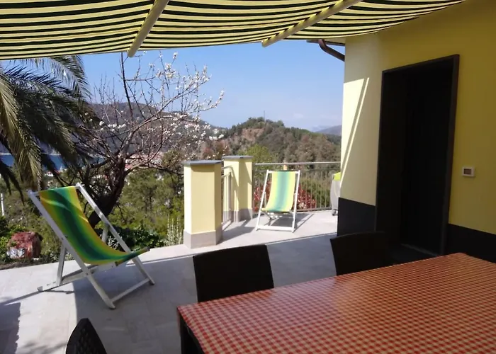 Taggiasca Con Piscina - Riva Trigoso *